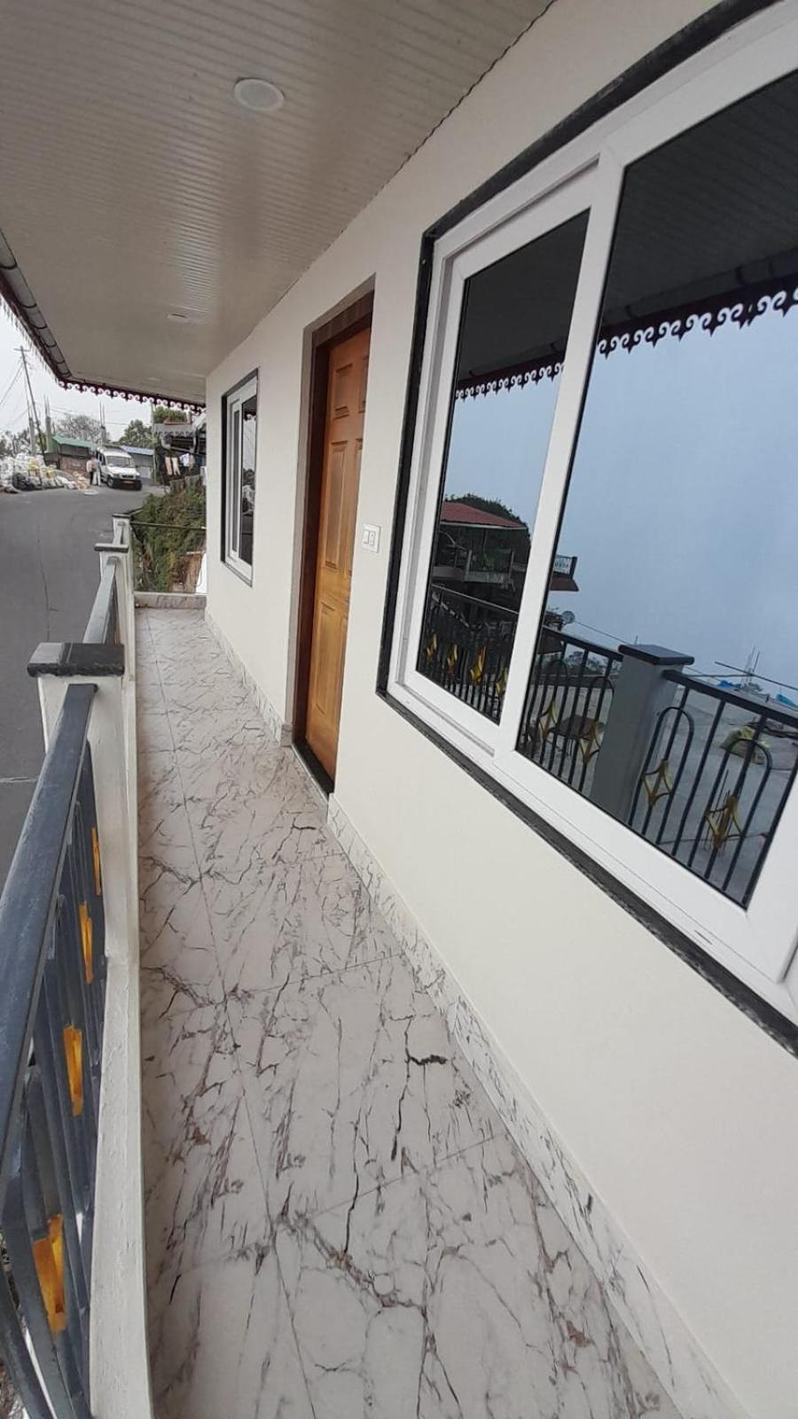 Homestay Nijung Homestay, Dowhill
