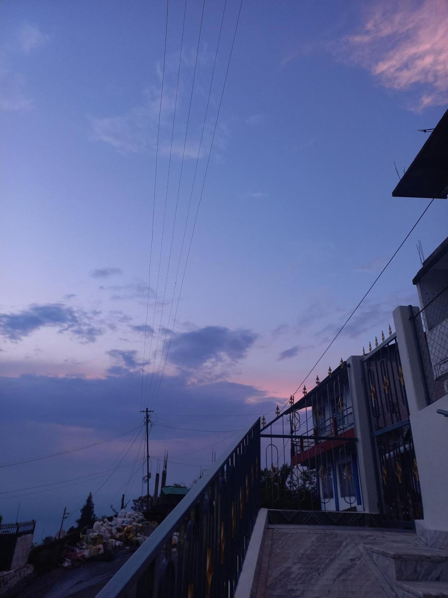 Nijung Homestay, Dowhill
