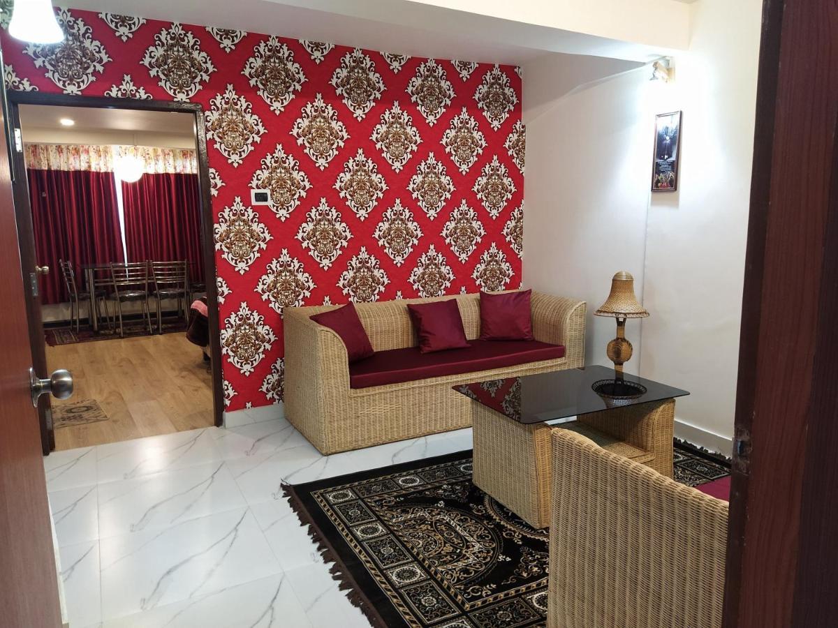 The Kaizer Valley Hotel *